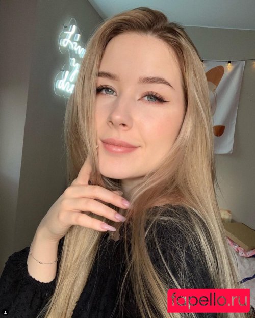 Agent Nesty Nude Onlyfans Photo 10