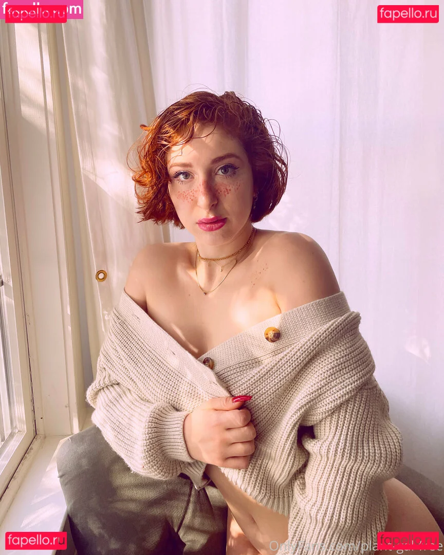 plantgalfree Onlyfans Photo Gallery 