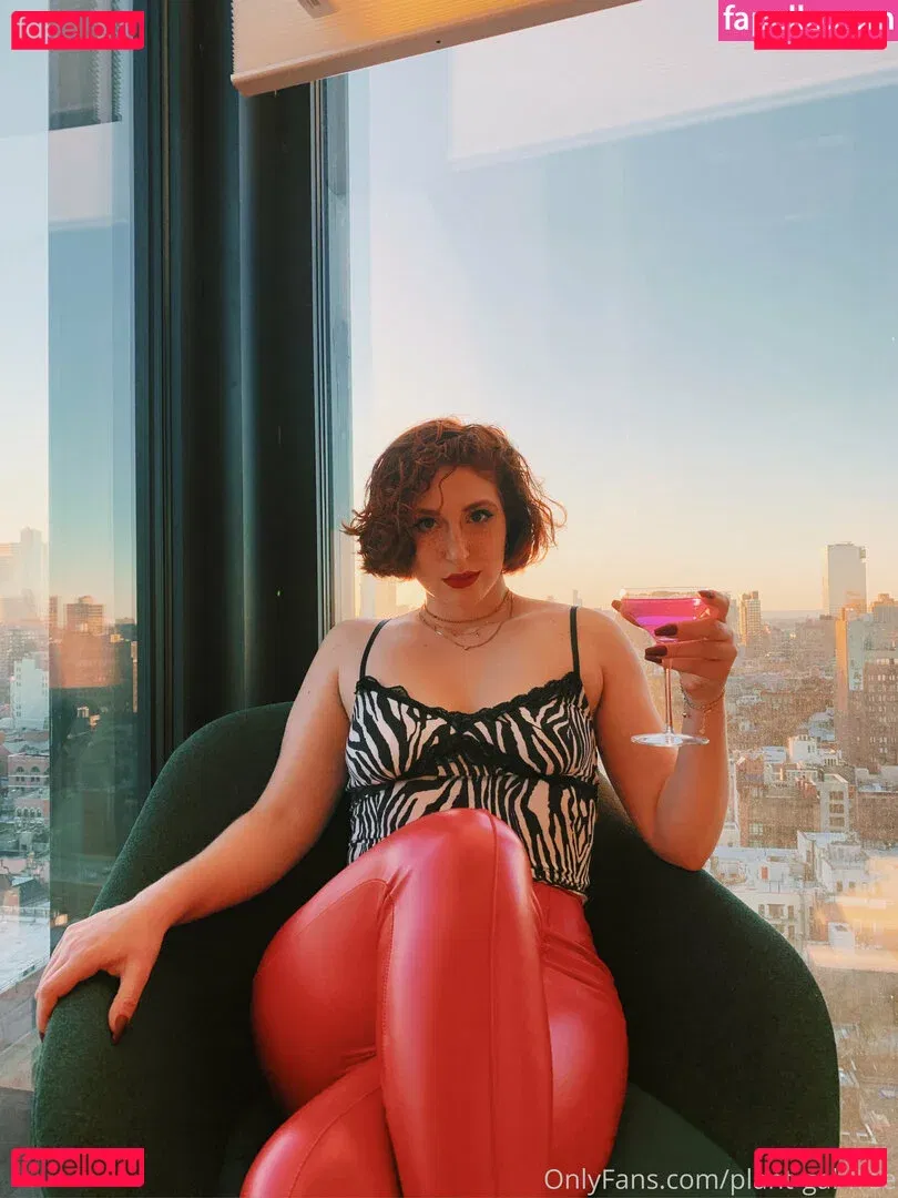 plantgalfree Onlyfans Photo Gallery 