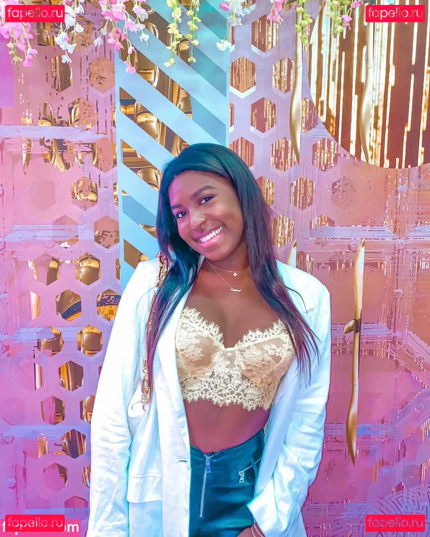 Ariana Ceant Onlyfans Photo Gallery 