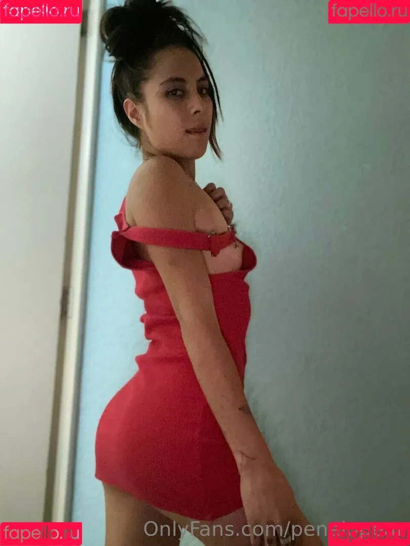 penelopear Onlyfans Photo Gallery 