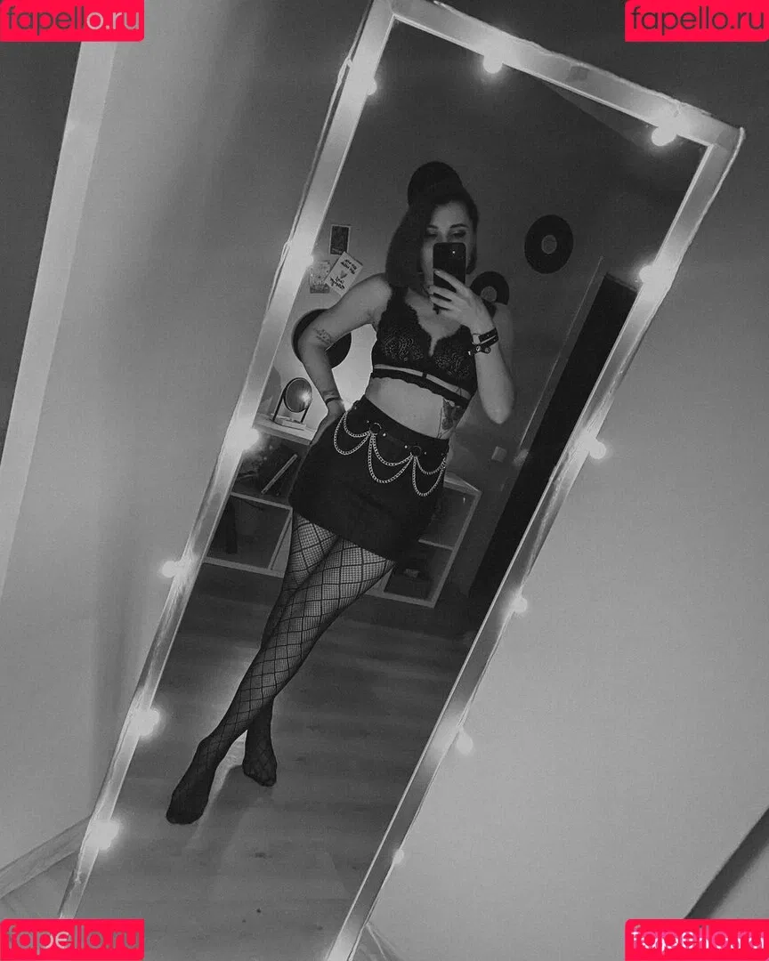 anya.klemen Onlyfans Photo Gallery 
