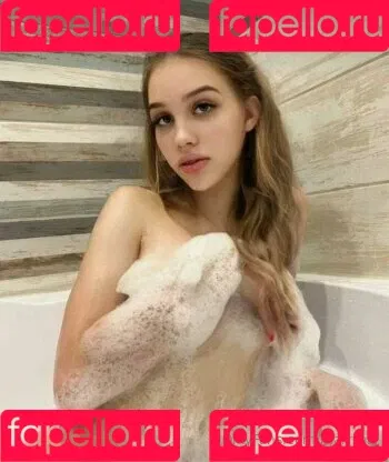 marrllaa Onlyfans Photo Gallery 