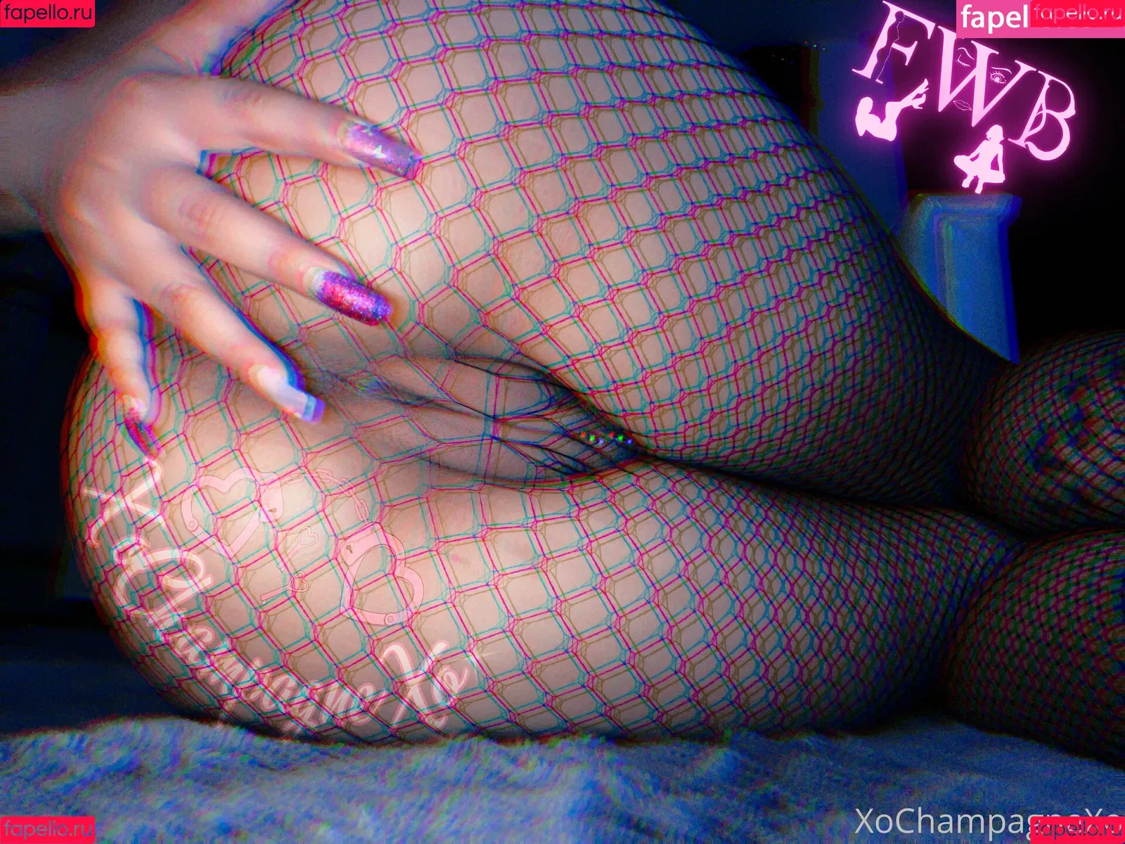 xochampagnexo Onlyfans Photo Gallery 