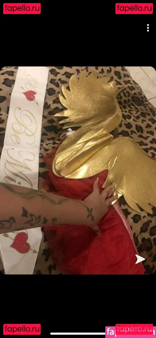 xochampagnexo Onlyfans Photo Gallery 