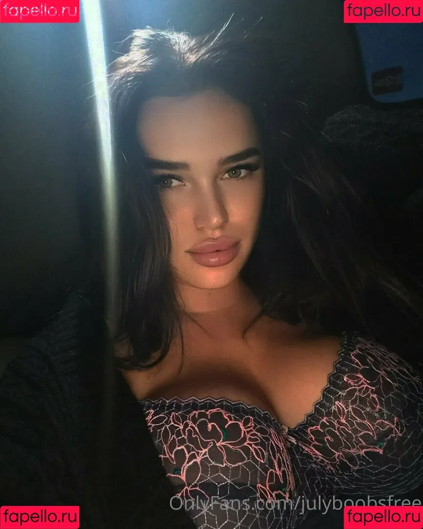 julyboobsfree Onlyfans Photo Gallery 