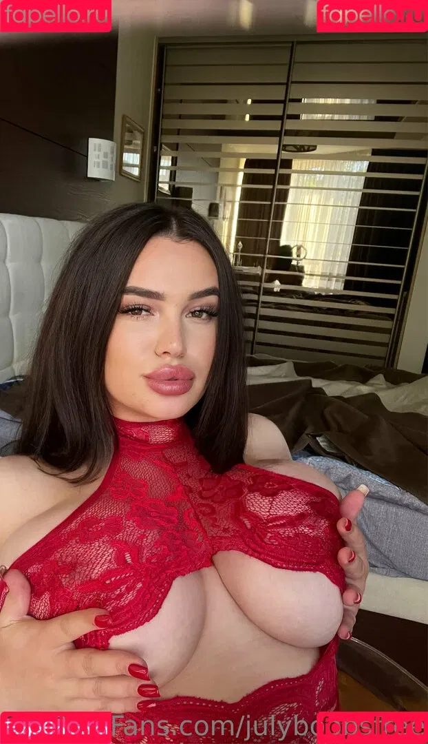 julyboobsfree Onlyfans Photo Gallery 