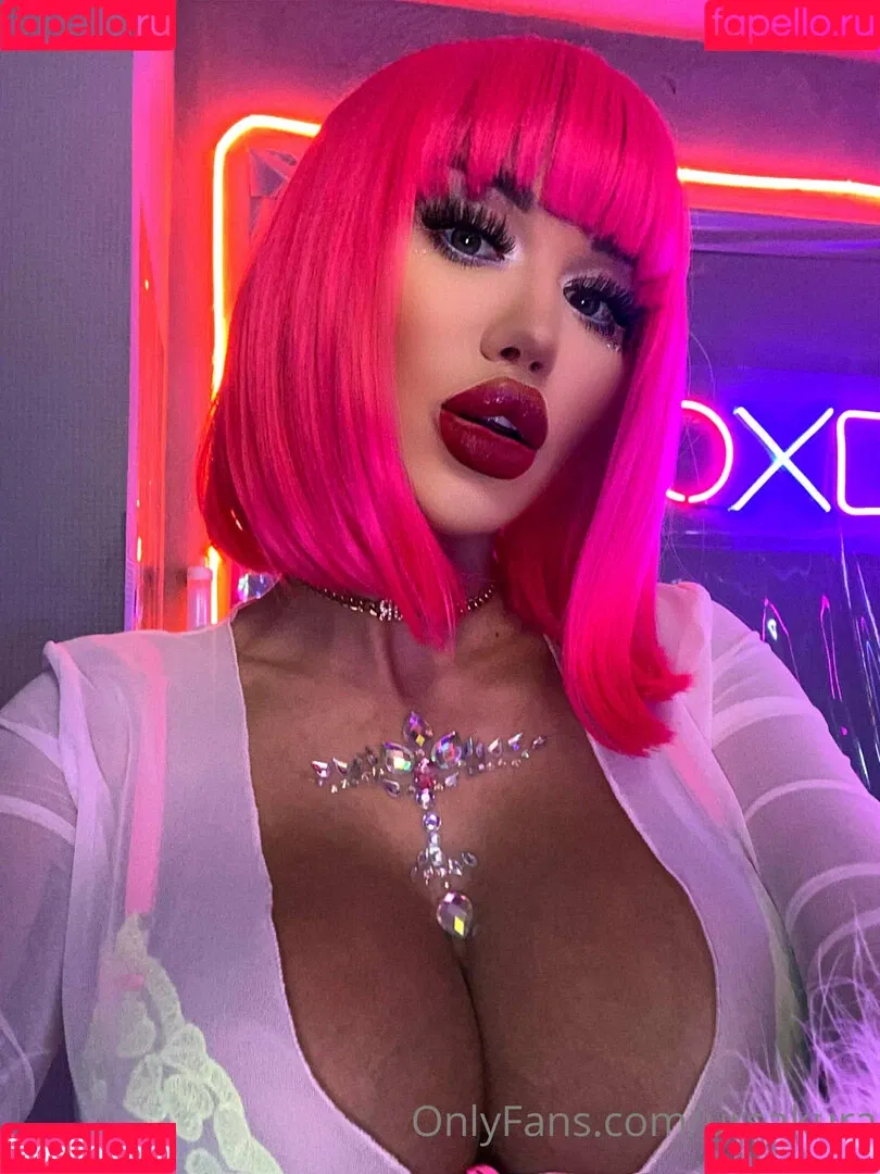 ursakura Onlyfans Photo Gallery 