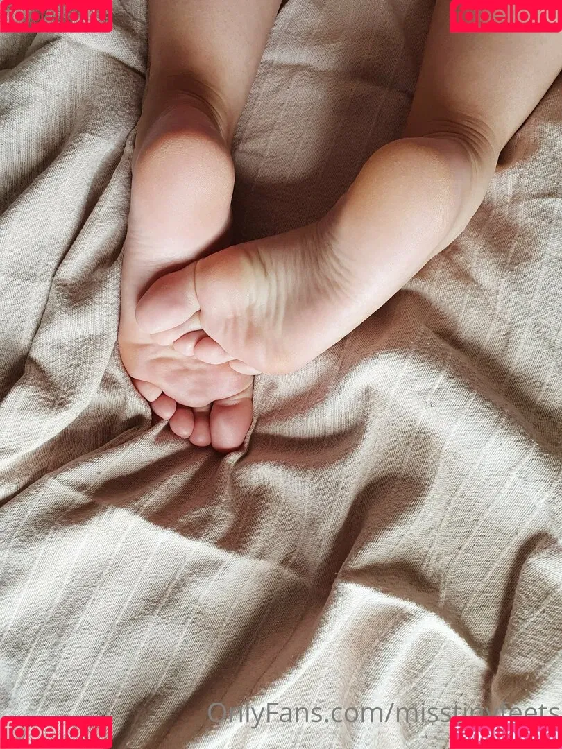 misstinyfeets Onlyfans Photo Gallery 