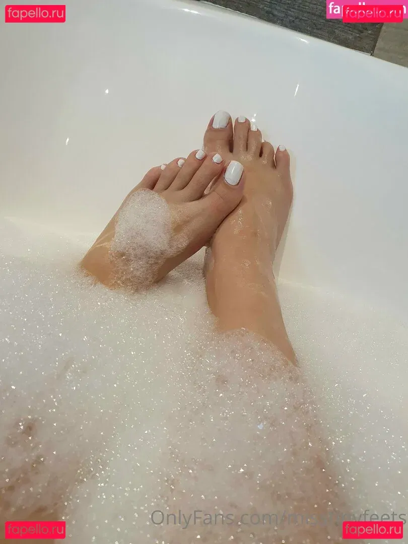 misstinyfeets Onlyfans Photo Gallery 