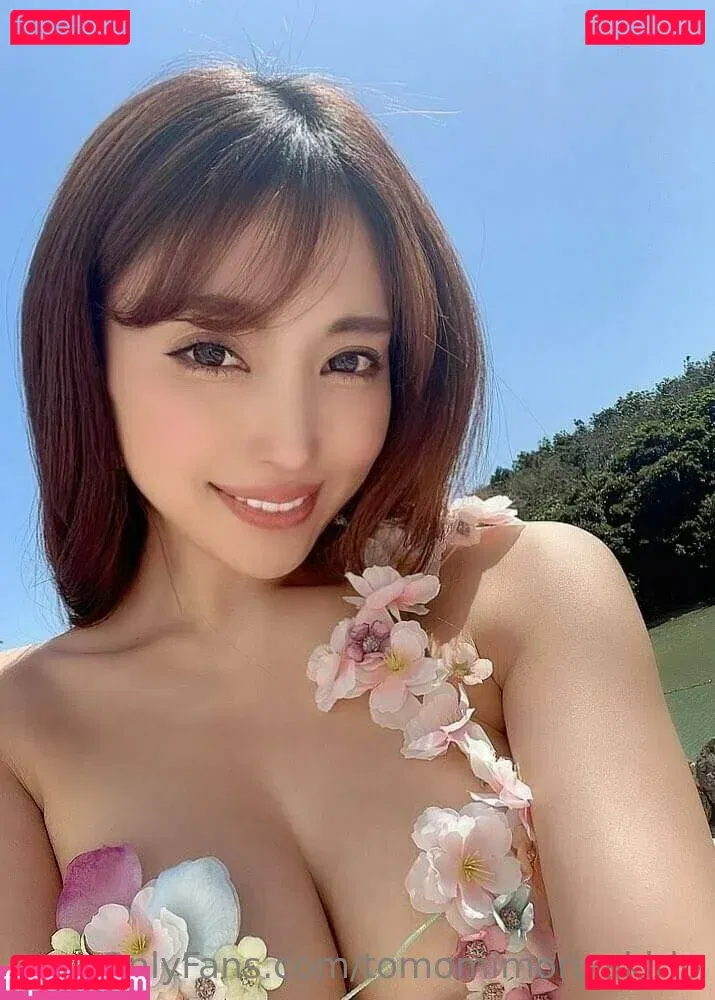 tomomimorisakirip Onlyfans Photo Gallery 