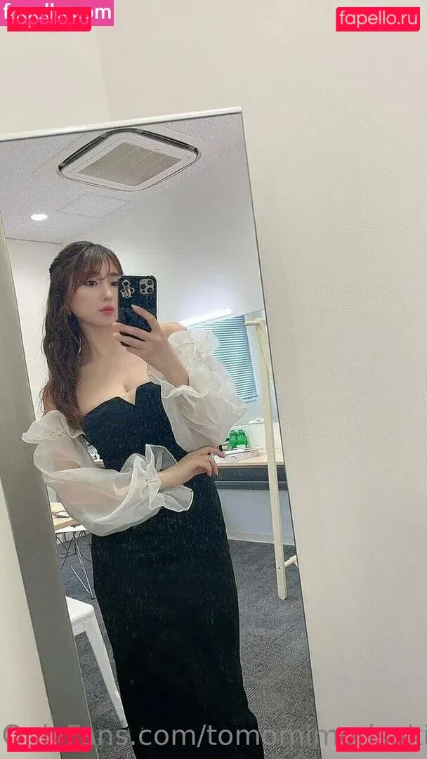 tomomimorisakirip Onlyfans Photo Gallery 