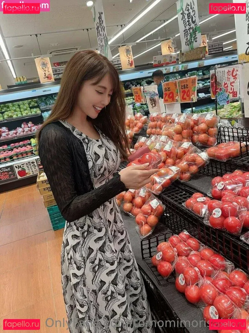 tomomimorisakirip Onlyfans Photo Gallery 