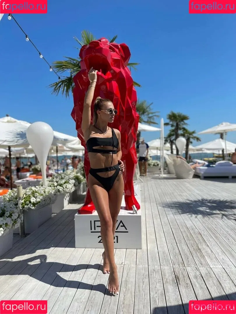 lilycatvip Onlyfans Photo Gallery 