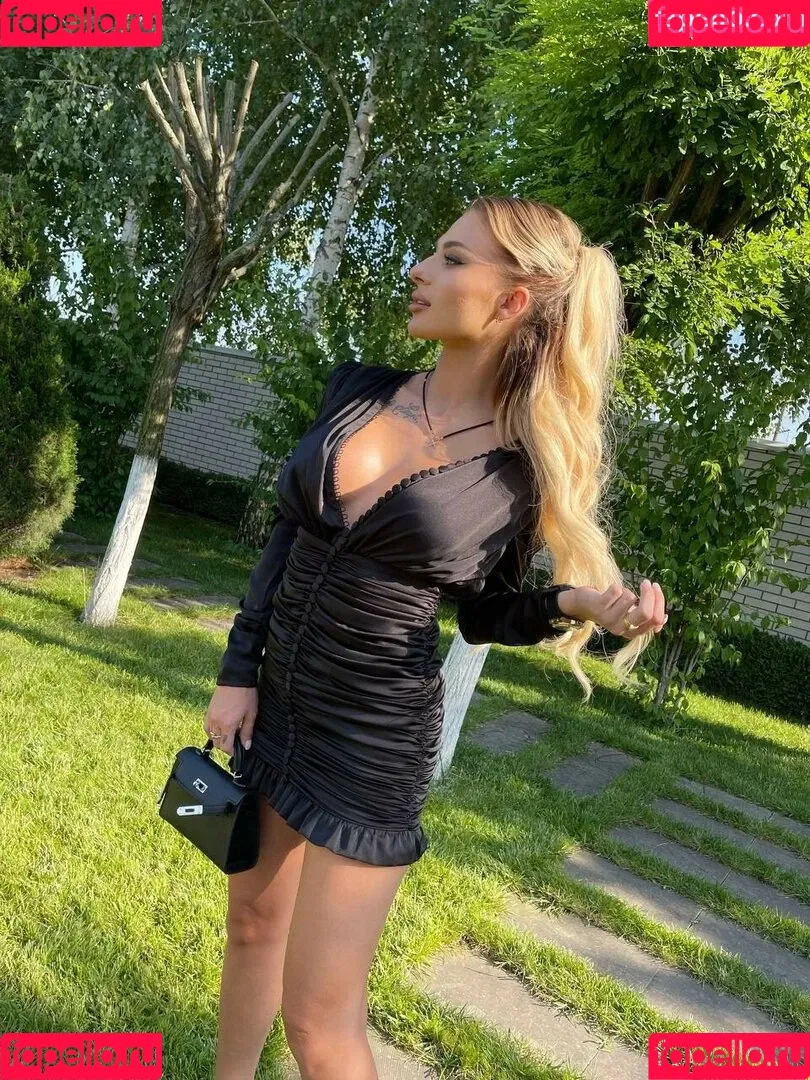 lilycatvip Onlyfans Photo Gallery 