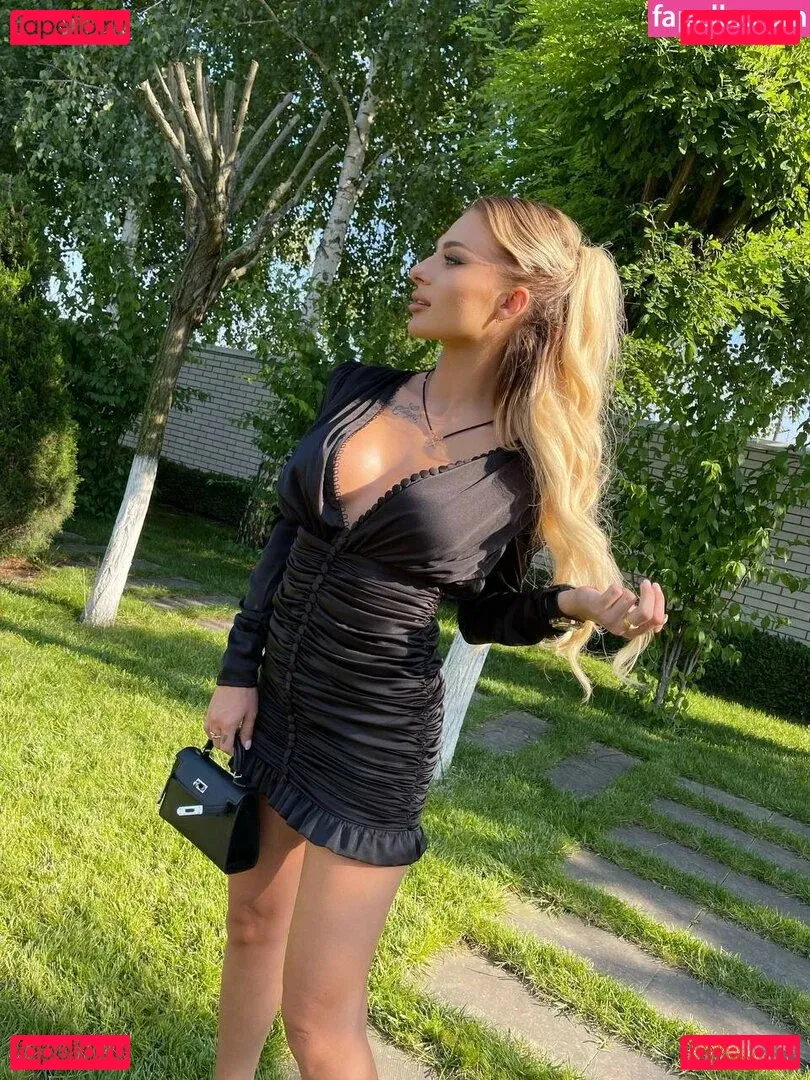 lilycatvip Onlyfans Photo Gallery 