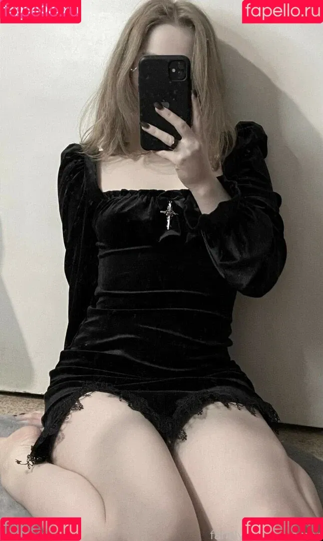 Vwemor Onlyfans Photo Gallery 
