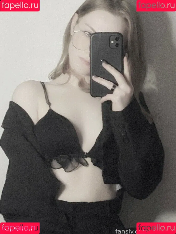 Vwemor Onlyfans Photo Gallery 