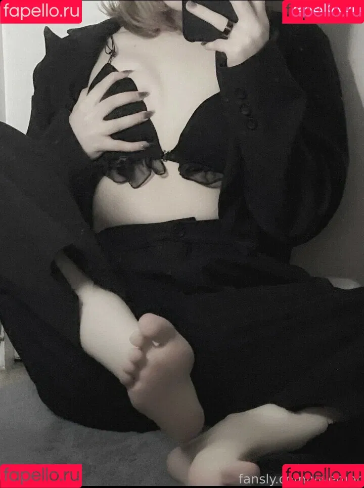 Vwemor Onlyfans Photo Gallery 