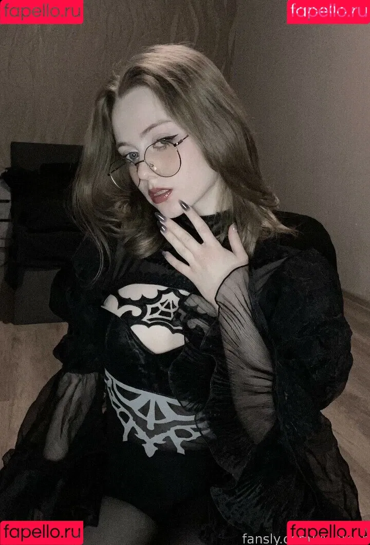 Vwemor Onlyfans Photo Gallery 