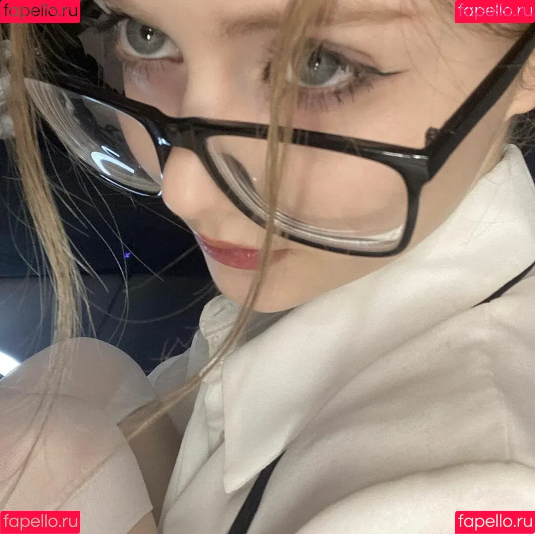 Vwemor Onlyfans Photo Gallery 