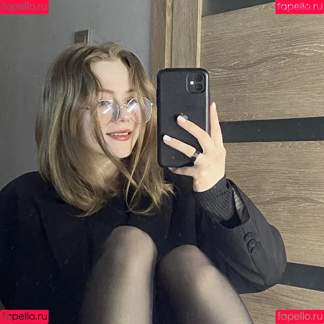 Vwemor Onlyfans Photo Gallery 