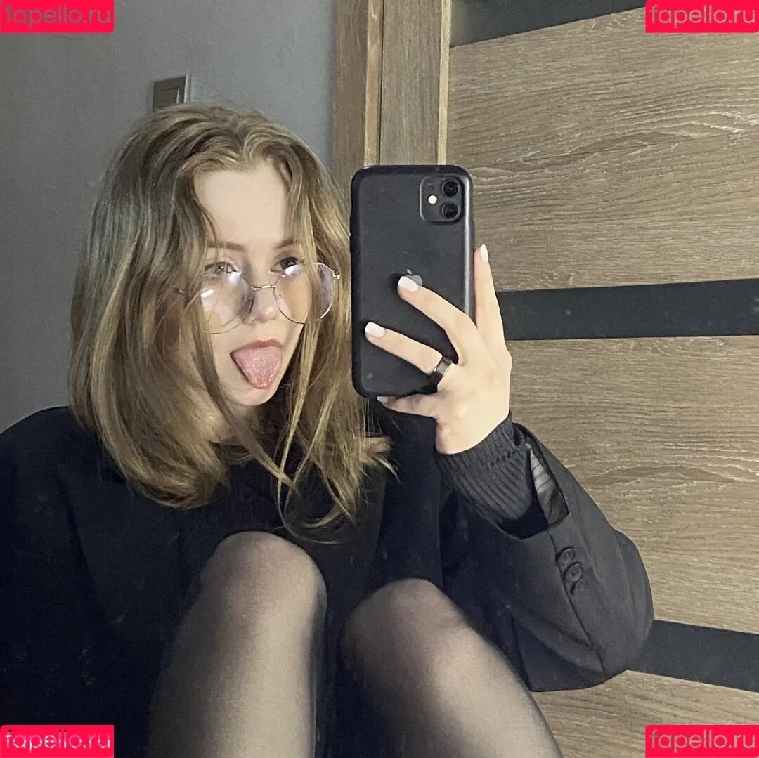 Vwemor Onlyfans Photo Gallery 