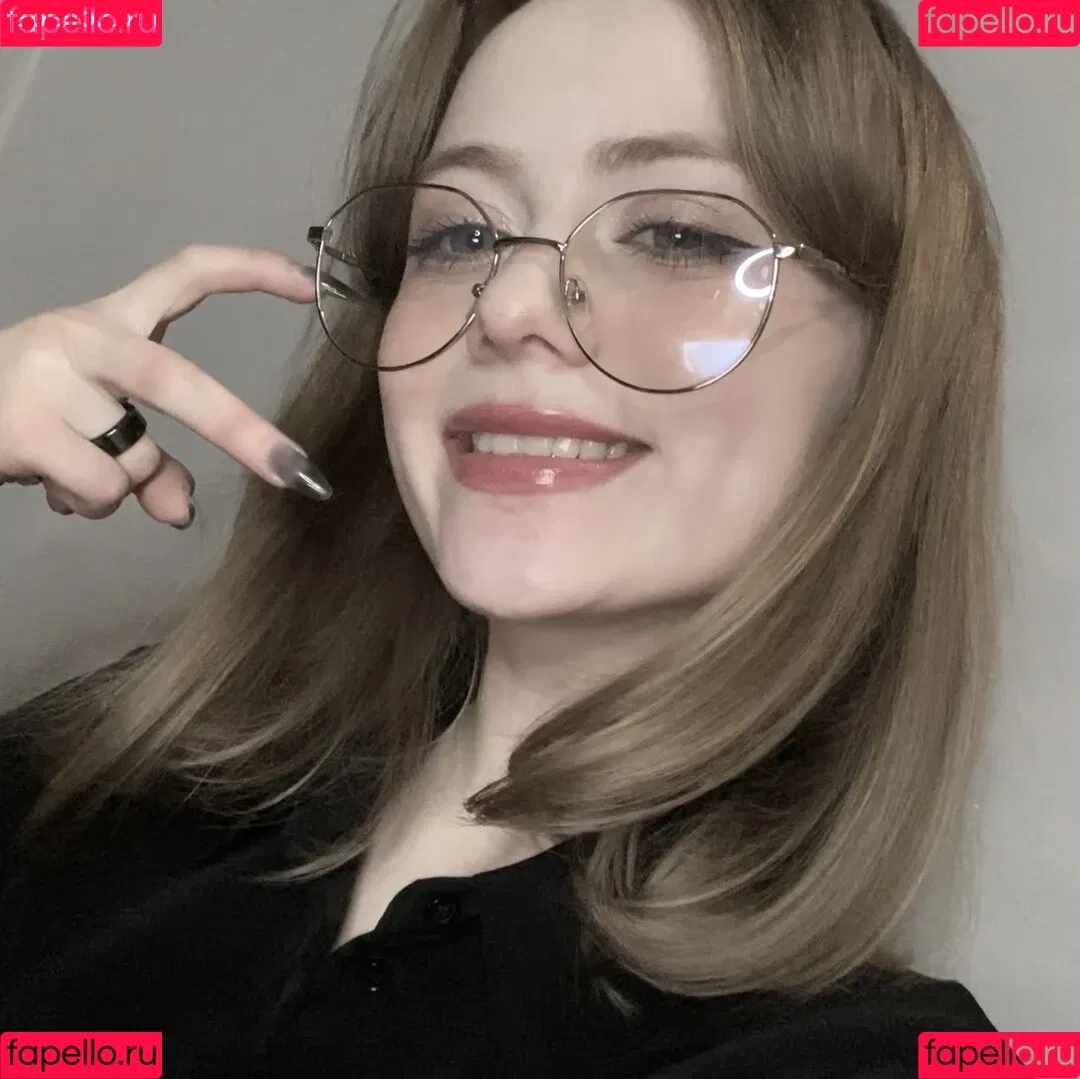 Vwemor Onlyfans Photo Gallery 