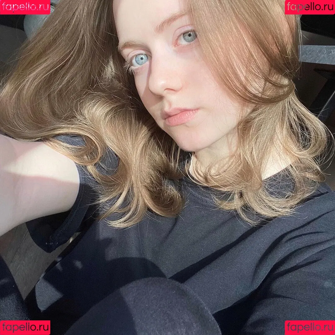 Vwemor Onlyfans Photo Gallery 