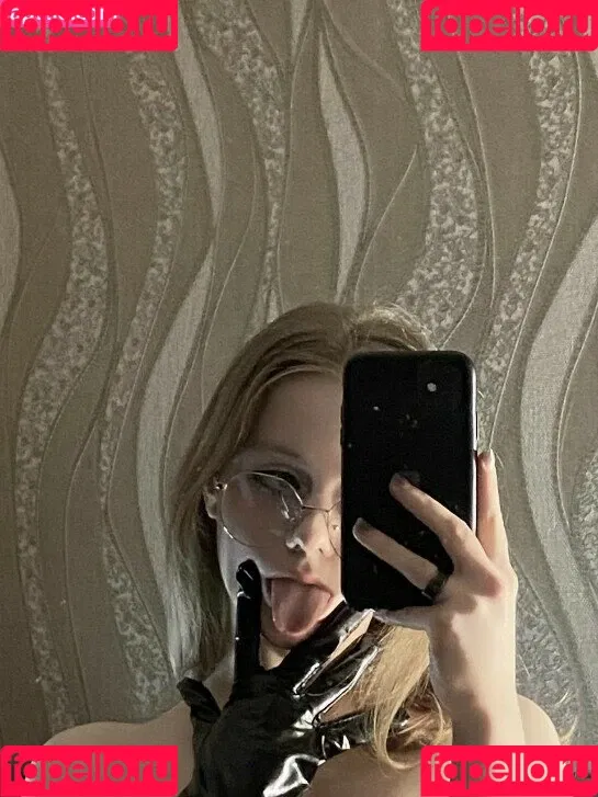 Vwemor Onlyfans Photo Gallery 