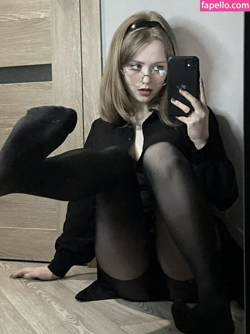 Vwemor Onlyfans Photo Gallery 