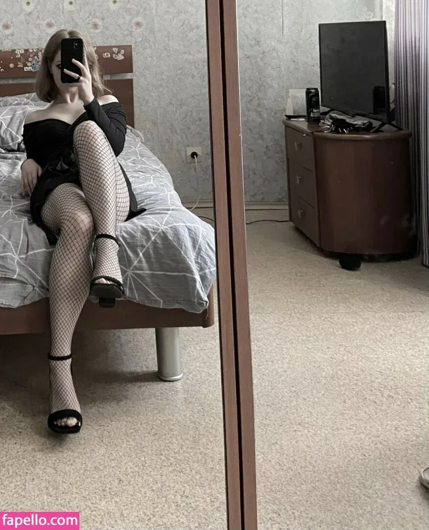 Vwemor Onlyfans Photo Gallery 