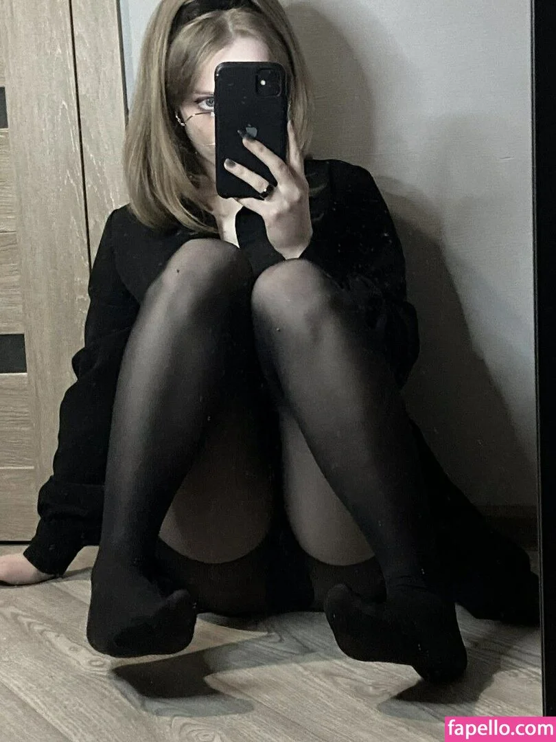 Vwemor Onlyfans Photo Gallery 