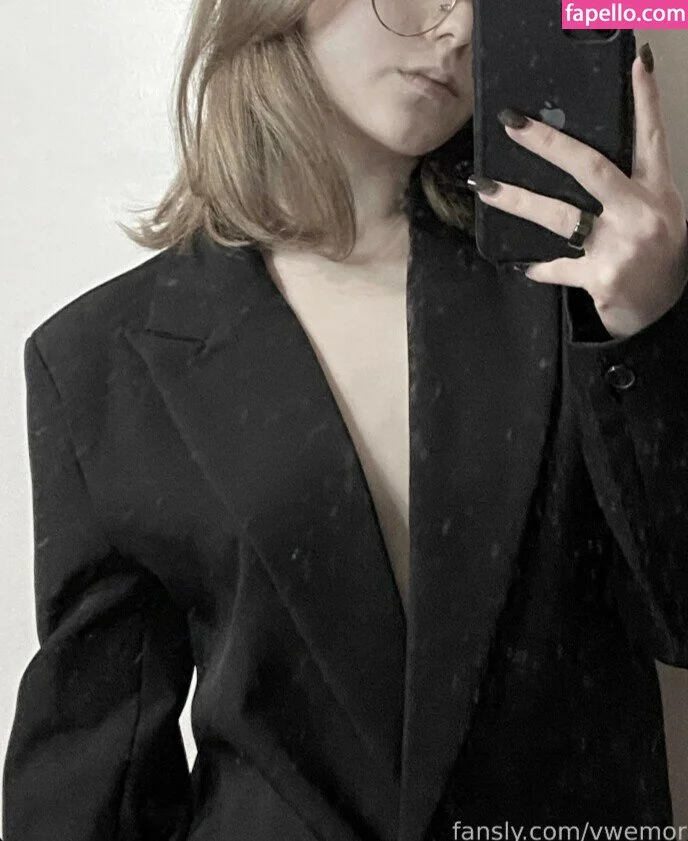 Vwemor Onlyfans Photo Gallery 