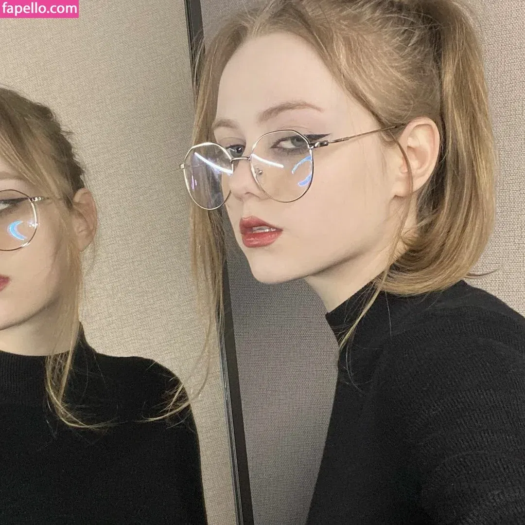 Vwemor Onlyfans Photo Gallery 