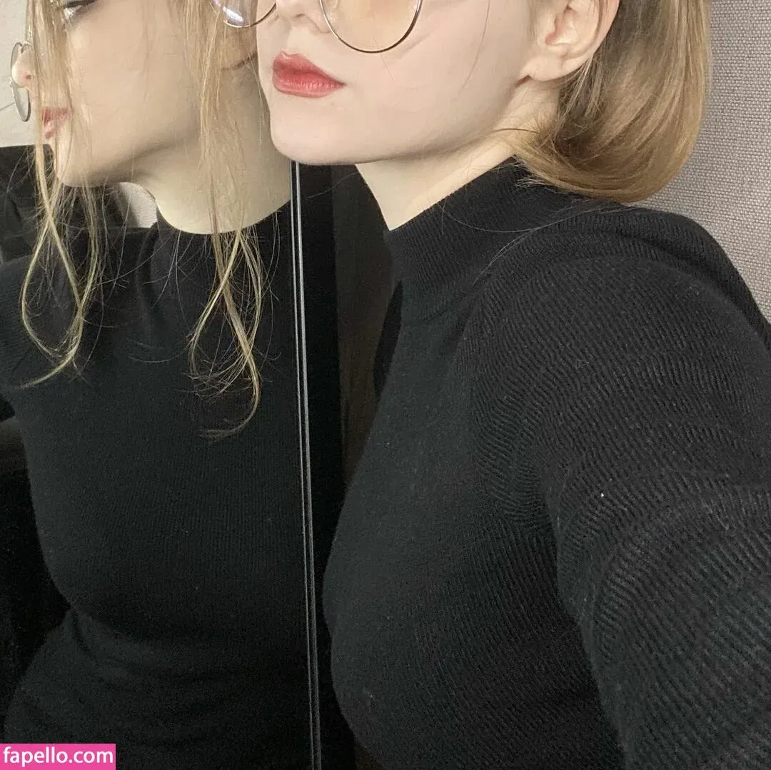 Vwemor Onlyfans Photo Gallery 