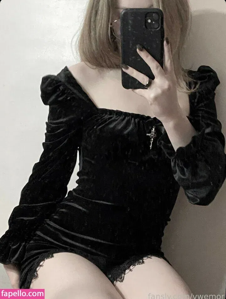 Vwemor Onlyfans Photo Gallery 