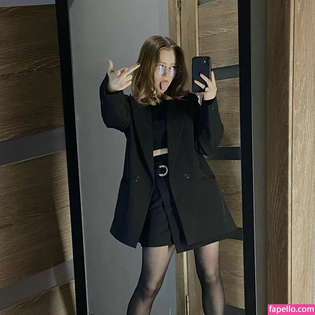 Vwemor Onlyfans Photo Gallery 