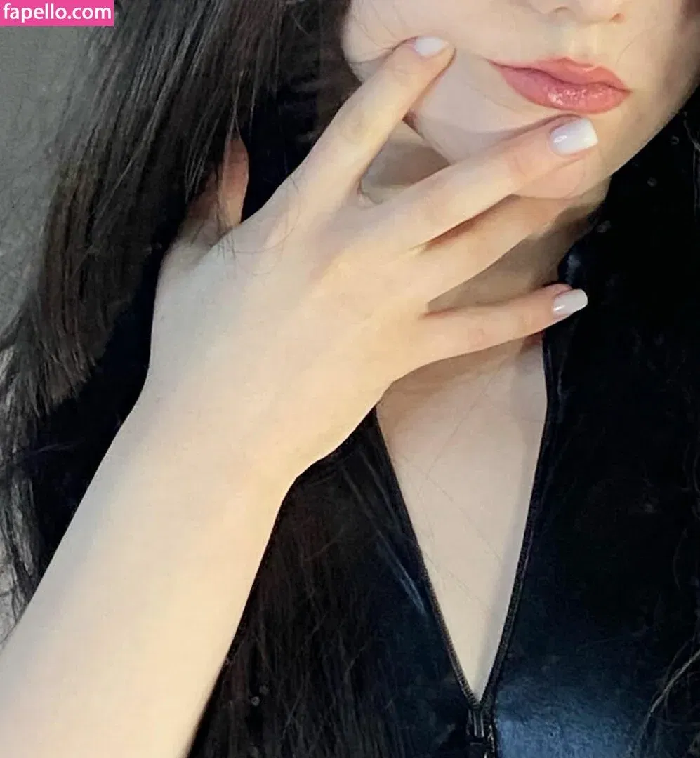 Vwemor Onlyfans Photo Gallery 