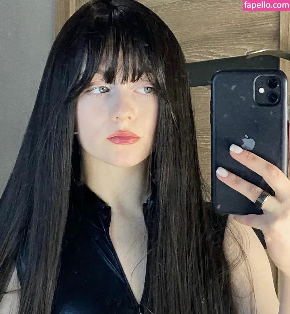 Vwemor Onlyfans Photo Gallery 