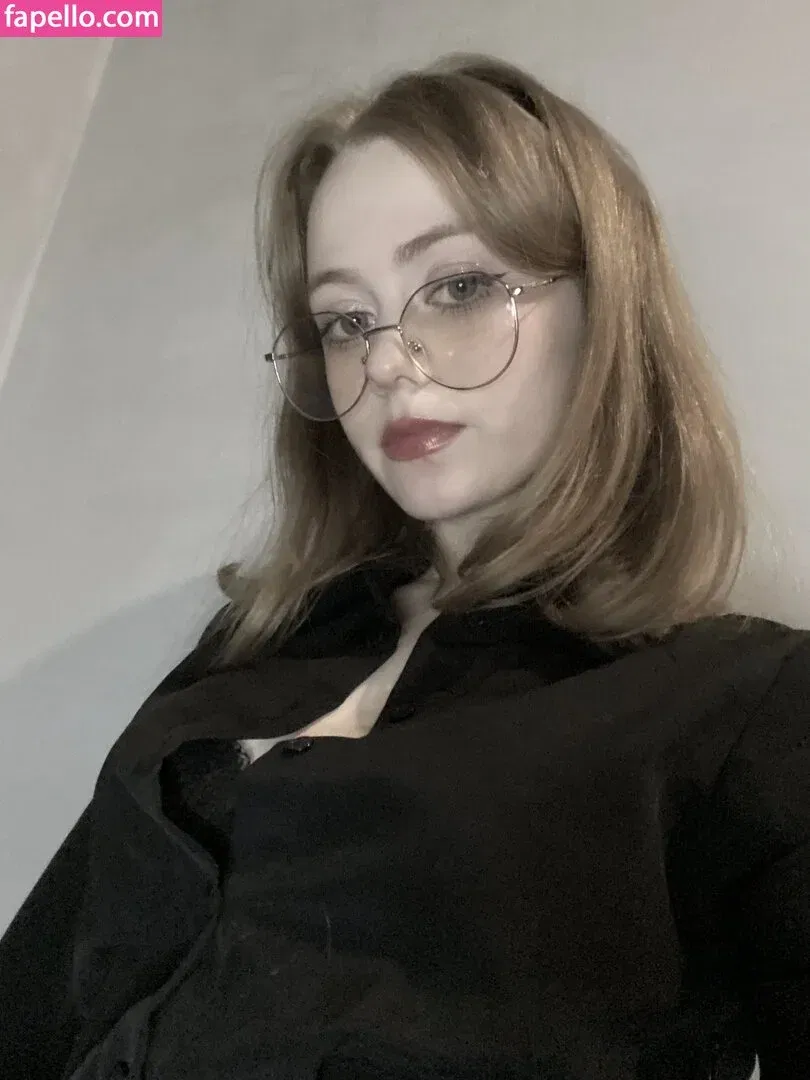 Vwemor Onlyfans Photo Gallery 