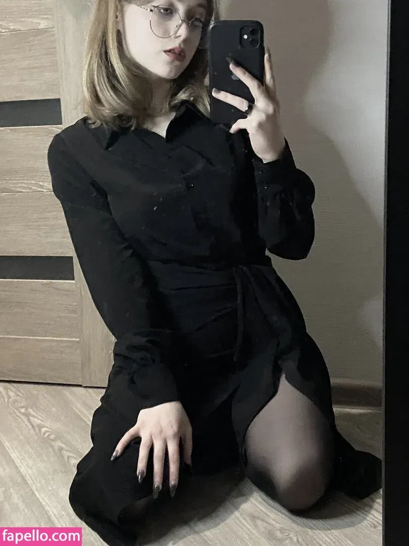 Vwemor Onlyfans Photo Gallery 