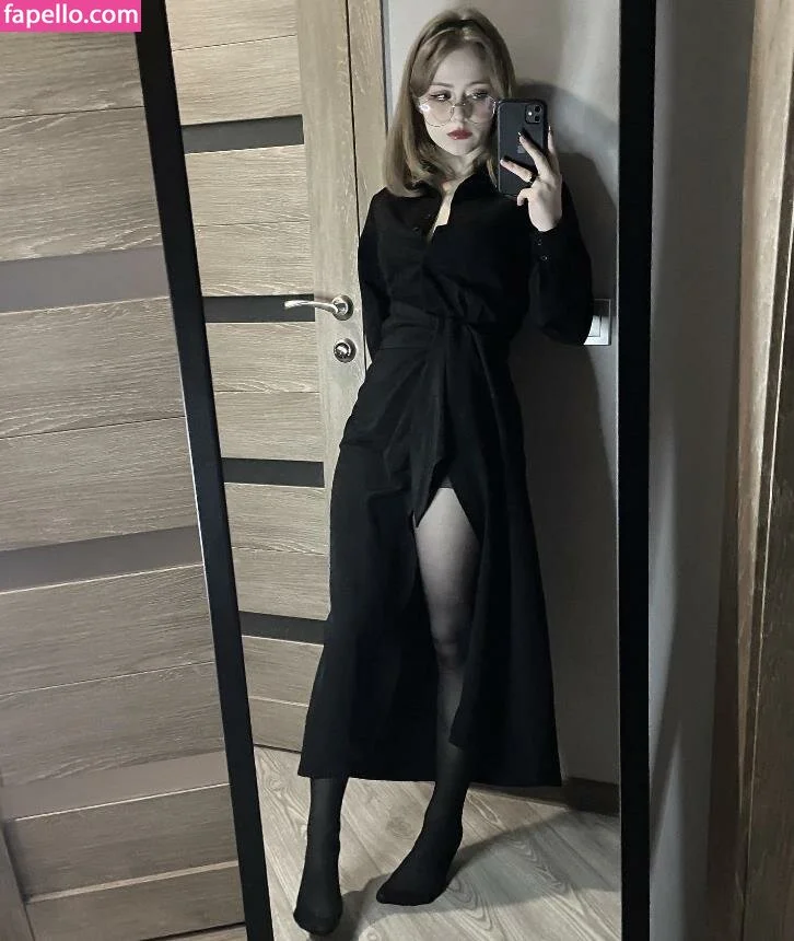 Vwemor Onlyfans Photo Gallery 