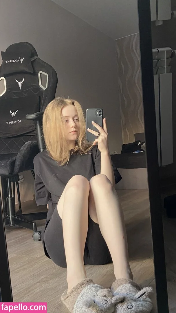 Vwemor Onlyfans Photo Gallery 