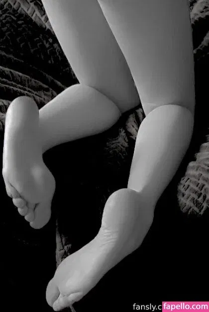 Vwemor Onlyfans Photo Gallery 