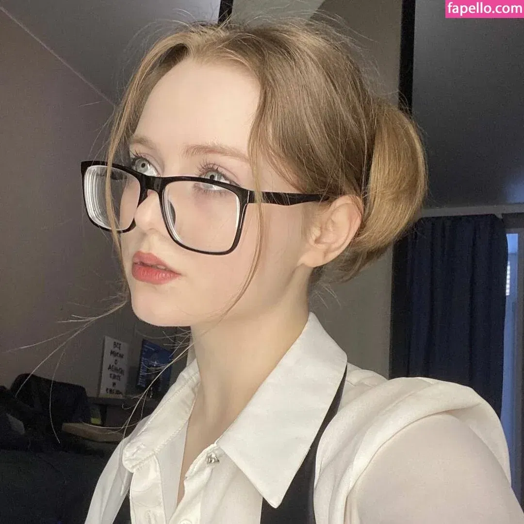 Vwemor Onlyfans Photo Gallery 