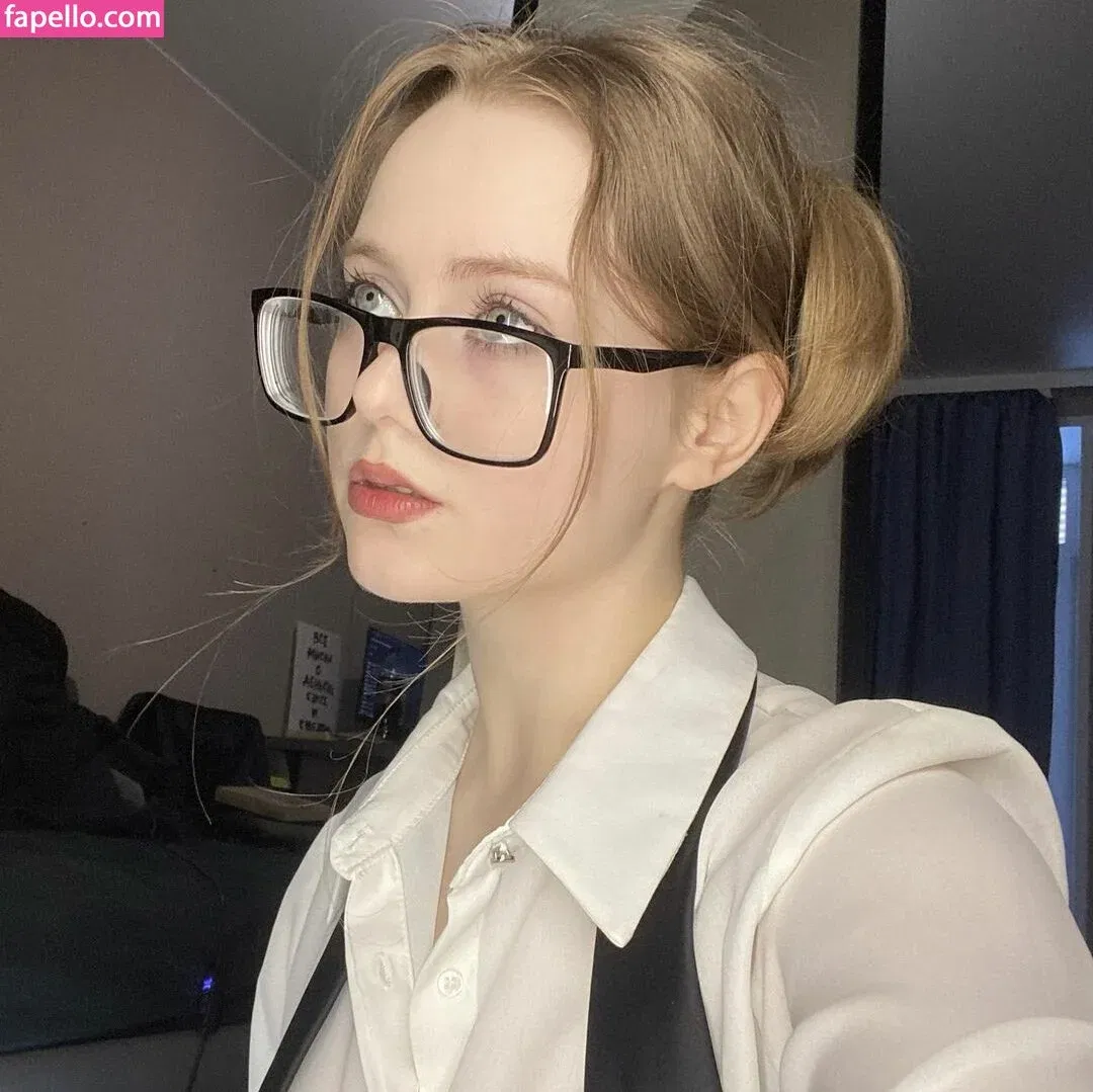 Vwemor Onlyfans Photo Gallery 