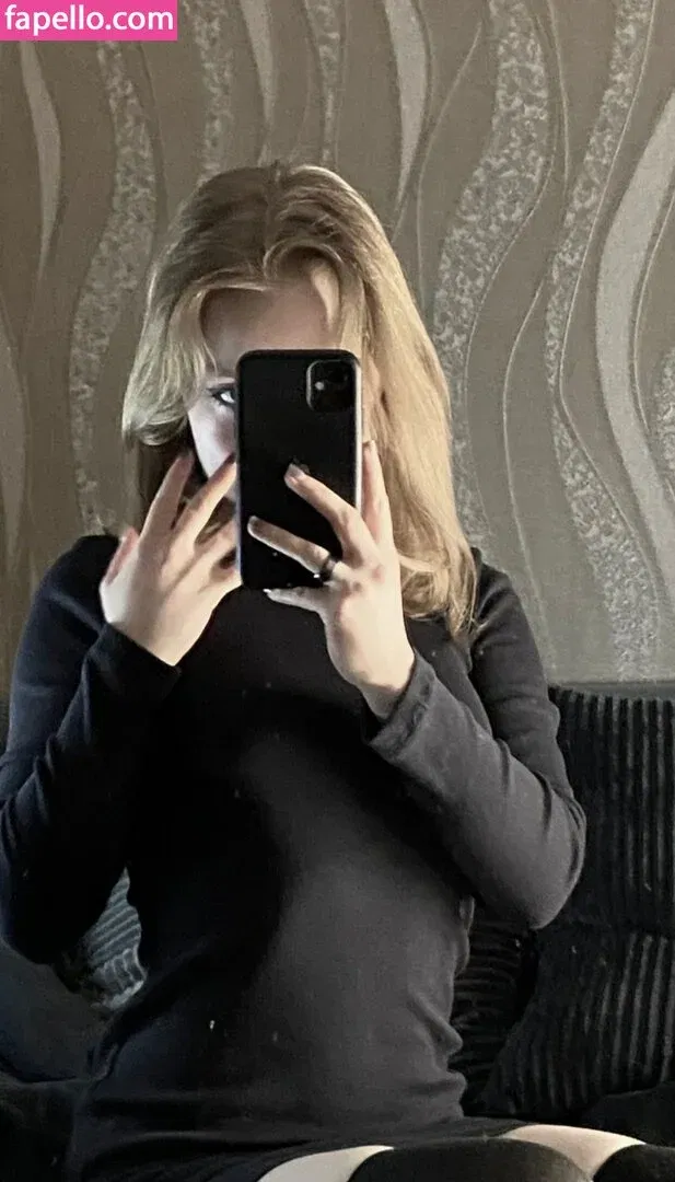 Vwemor Onlyfans Photo Gallery 