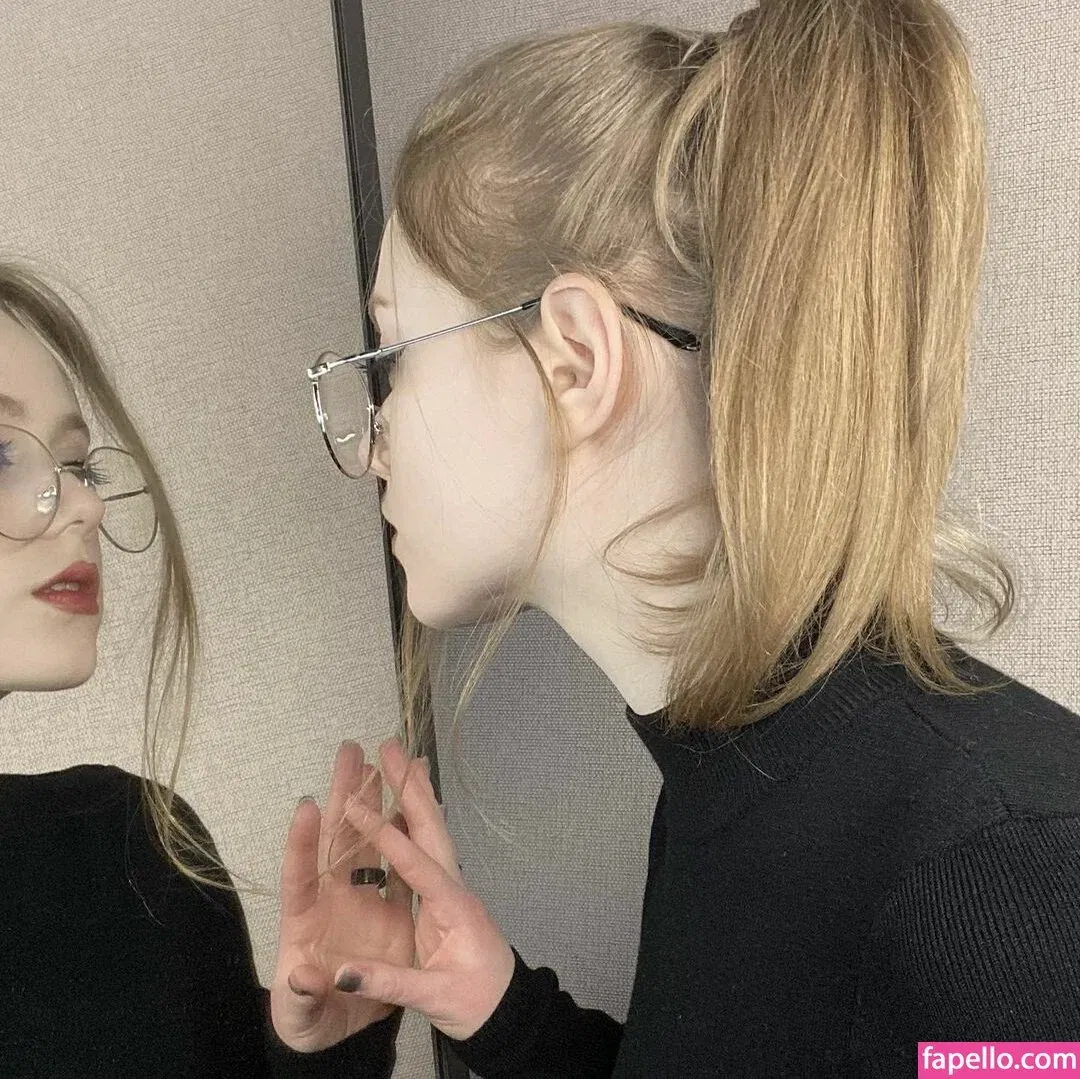 Vwemor Onlyfans Photo Gallery 