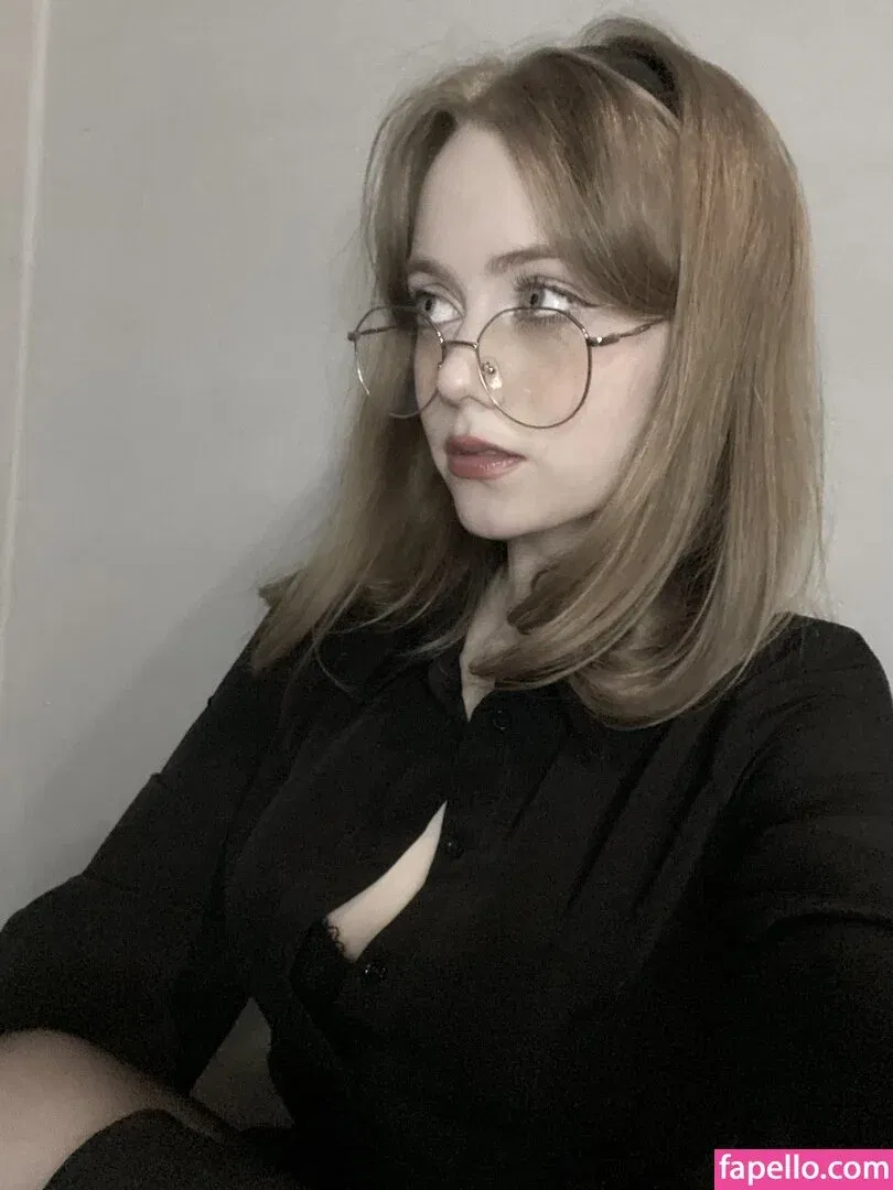 Vwemor Onlyfans Photo Gallery 